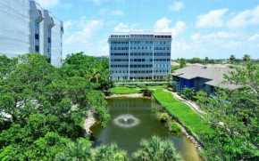 1055-405 Serene Condo with Pond View and Lanai